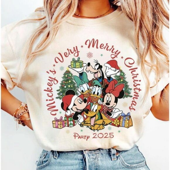 Disney Walt Disneyland Christmas Shirts, Mickey And Friends Christmas 05 - Picture 1 of 5